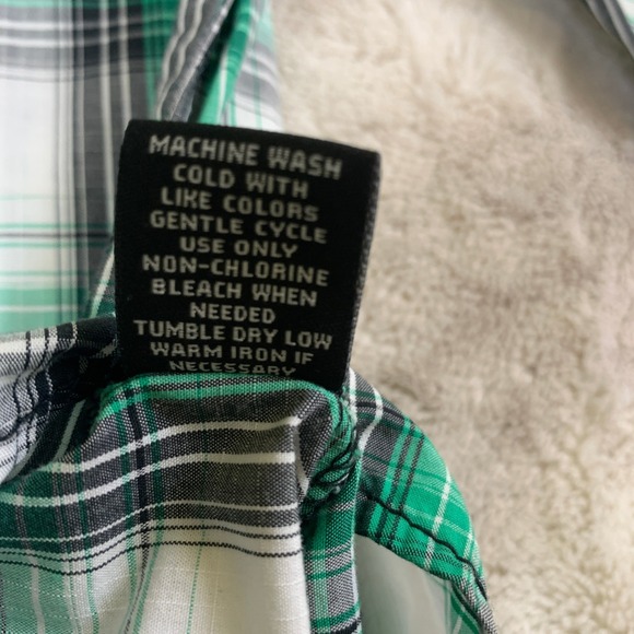 BKE Tailored Fit Mens Small Green Plaid Western Button Down Shirt Long Sleeve - Picture 5 of 10